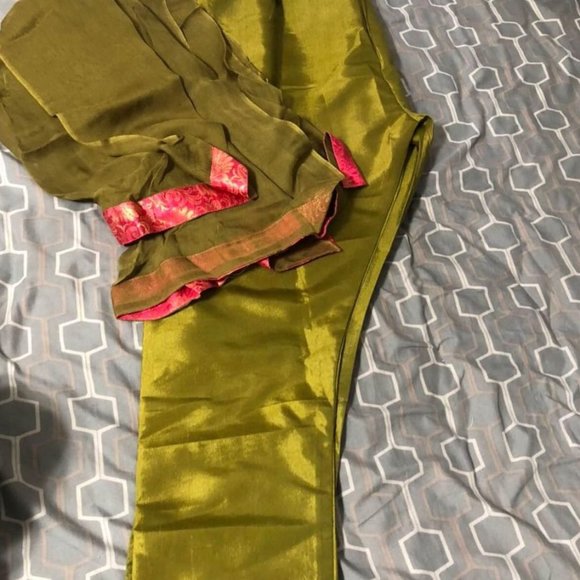 Pakistani three piece suit - Picture 4 of 4